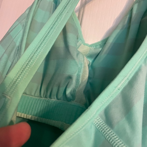 Nike dri fit mint green tank top with built in tank top size xl like new - Picture 5 of 5